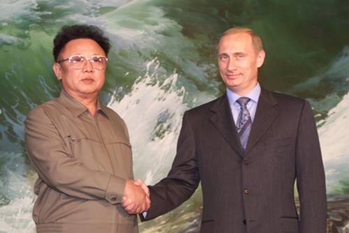 Vladimir_Putin_with_Kim_Jong Il 2