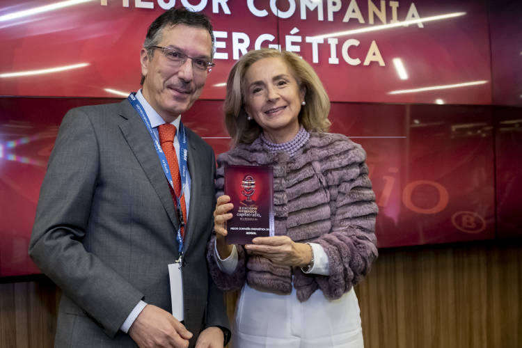 2019-12-12 PREMIOS CAPITAL RADIO 77