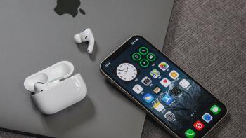 Apple Apple