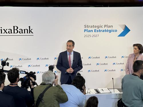 Gonzalo Gortázar, CEO de Caixabank en la presentación de Plan estratégicos 2025 2027 Gonzalo Gortázar, CEO de Caixabank en la presentación de Plan estratégicos 2025 2027