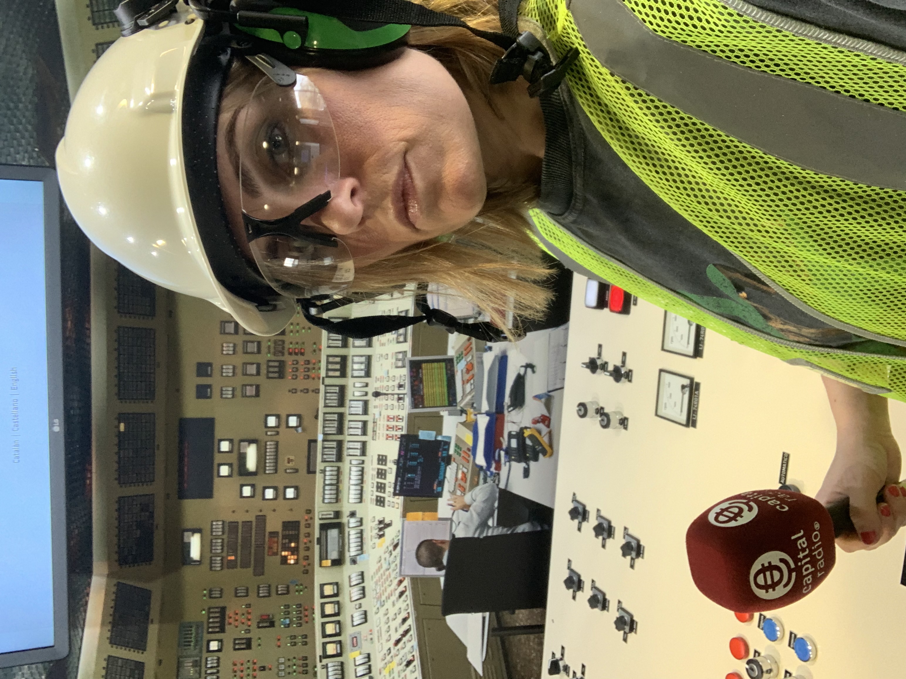 Laura Blanco en la Central Nuclear de Ascó Laura Blanco en la Central Nuclear de Ascó