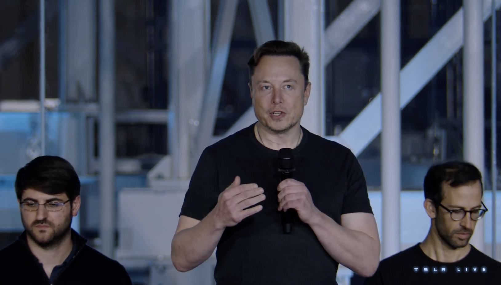 Elon Musk (Tesla) Elon Musk (Tesla)