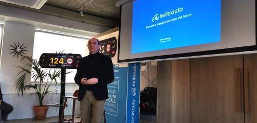 Manuel Santiago, CEO y fundador de Hello Auto