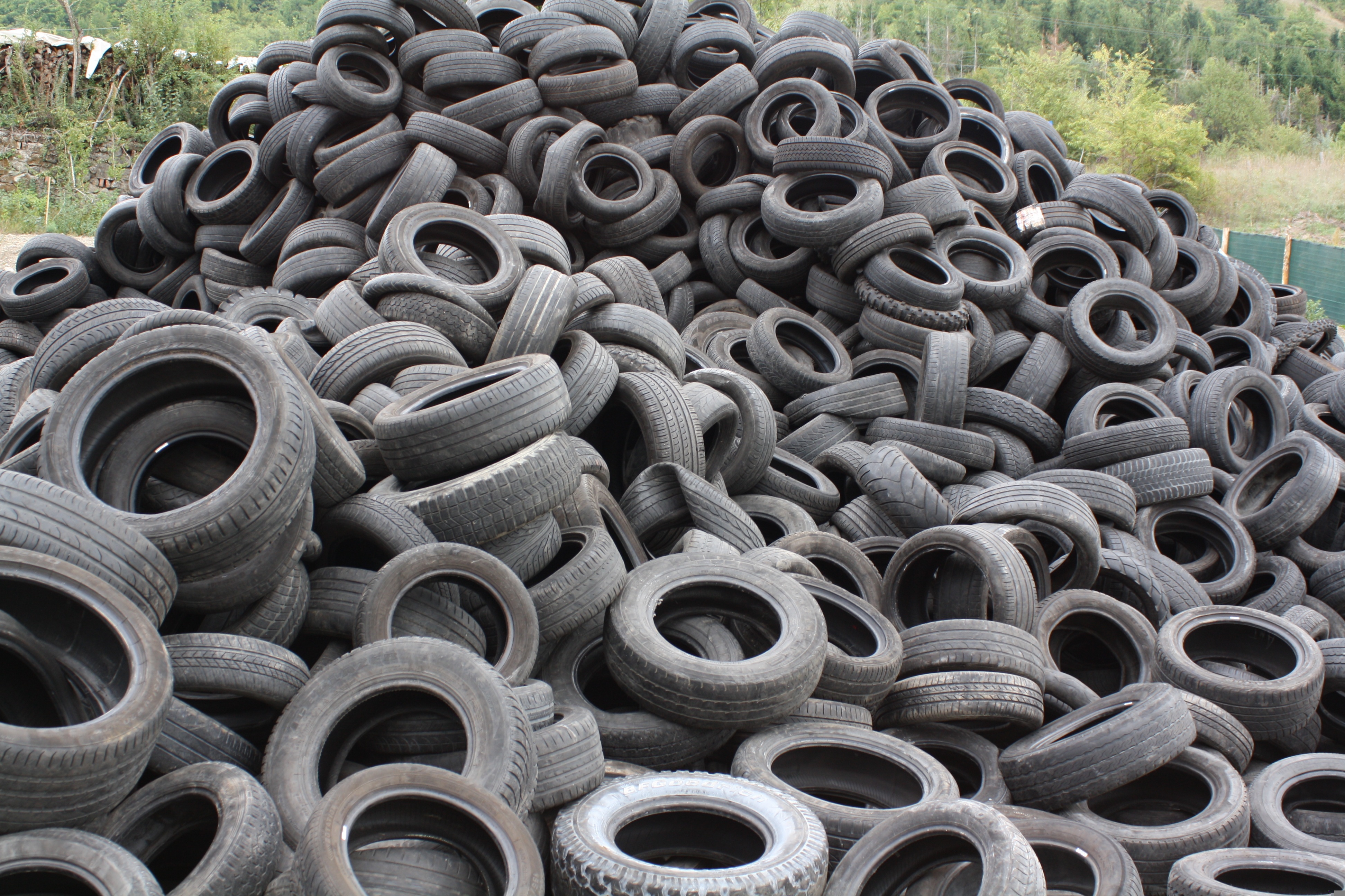 recyclind tires 1846674