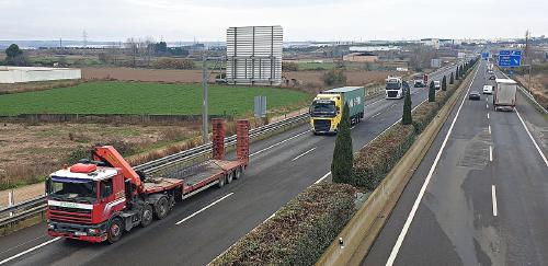 Transporte_por_carretera_ _50899631001 Transporte_por_carretera_ _50899631001