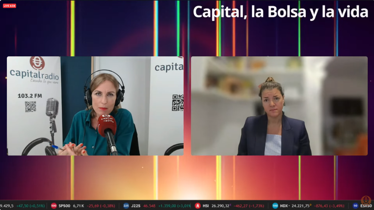 Laura Blanco, directora de Contenidos de Capital Radio; y Carola Hermoso, directora general de UNESID.