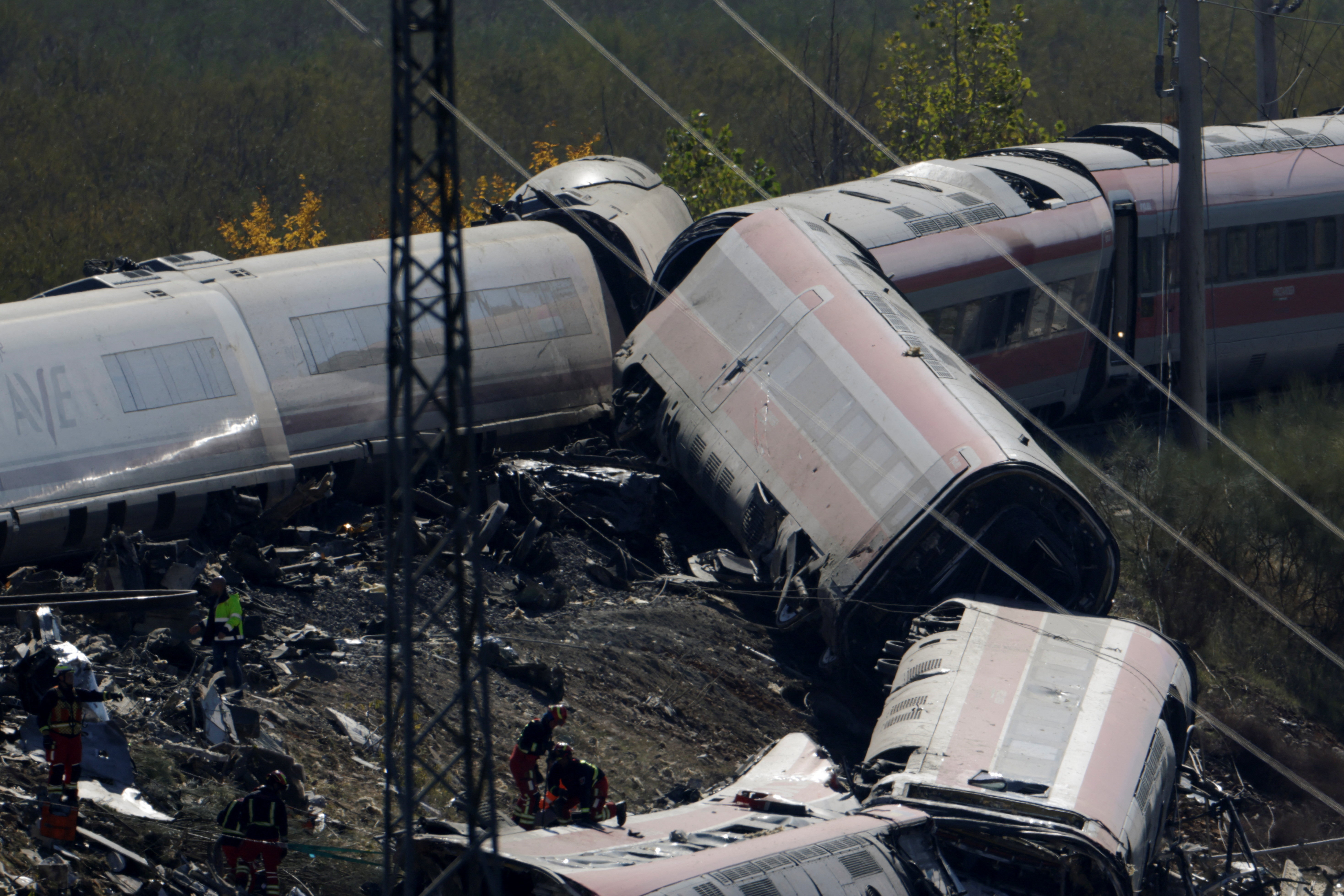 2026 10 28T163626Z_1851003137_RC2DCOA7CXCI_RTRMADP_3_SPAIN ACCIDENT