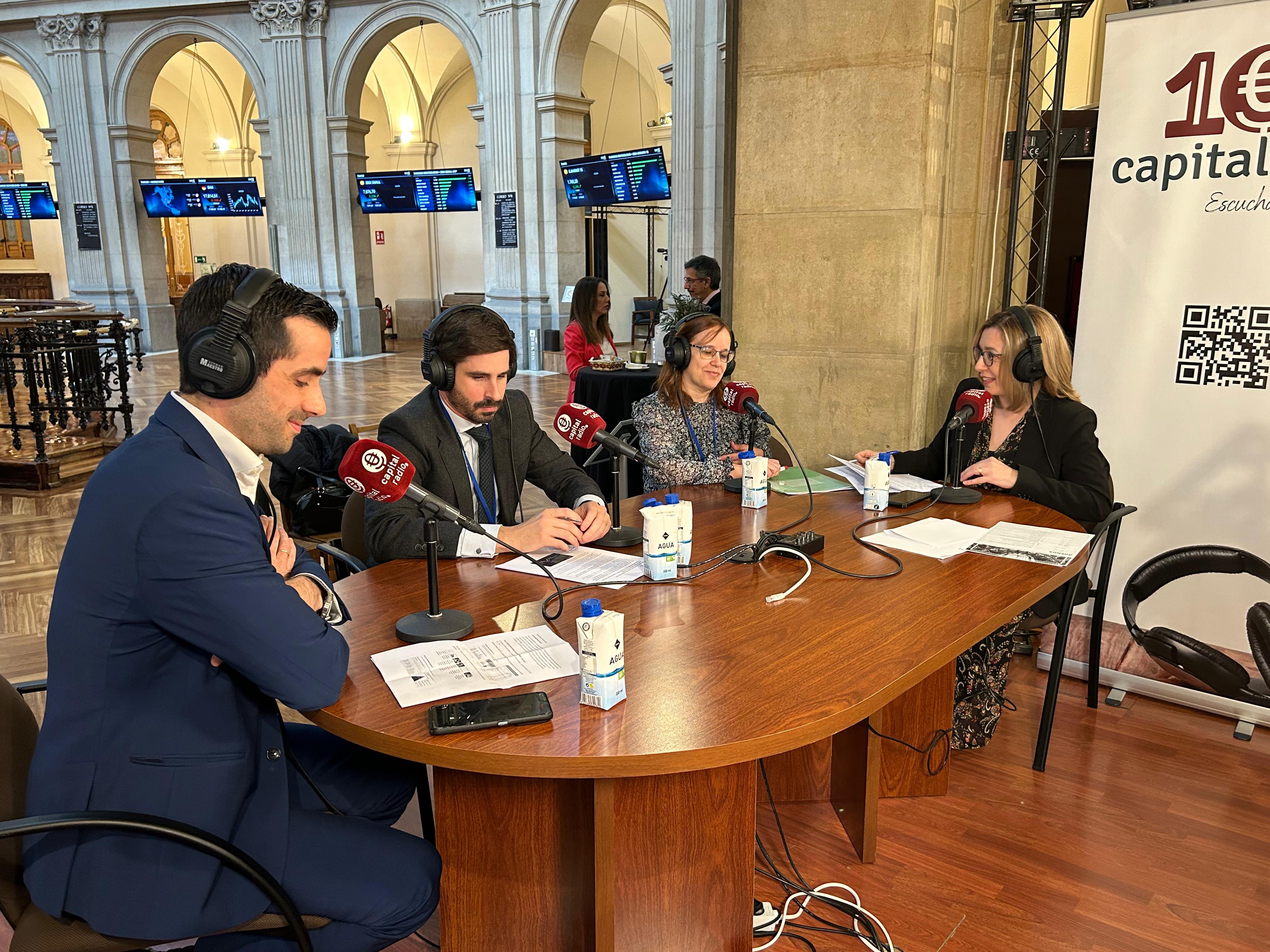 Tertulia de Renta Variable con Diego Santo Domingo, gestor del Fondo Renta 4 Megatendencias Tecnología; Javier de Moragas, Sales Director de Nordea; y Mar Barrero, directora de Análisis de Arquia Banca Privada.