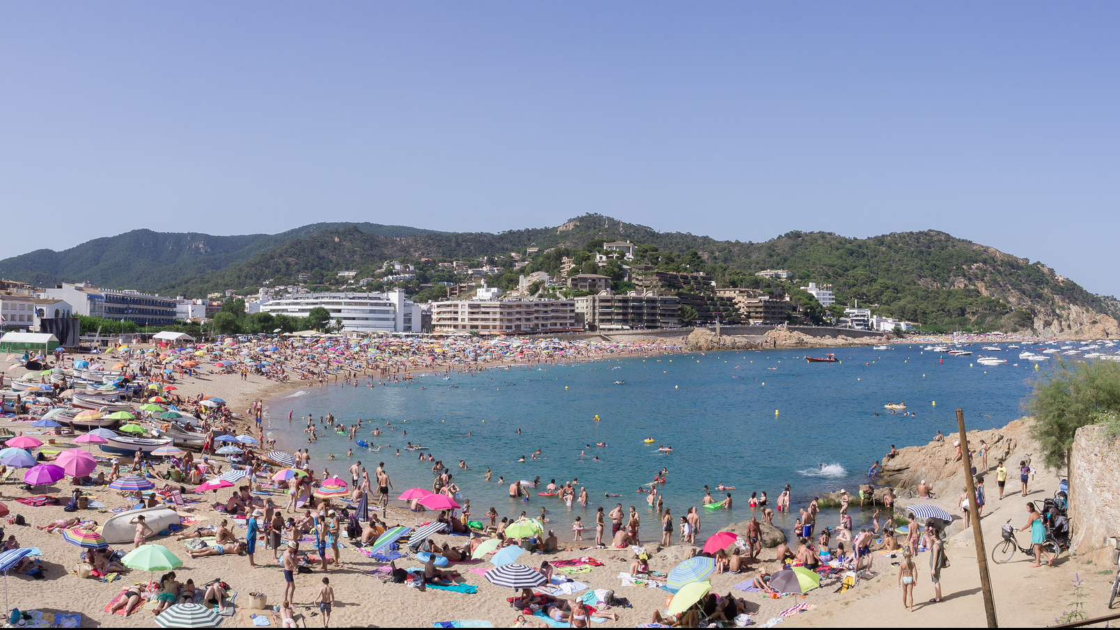 Turismo de playa en España (Tossa de Mar)