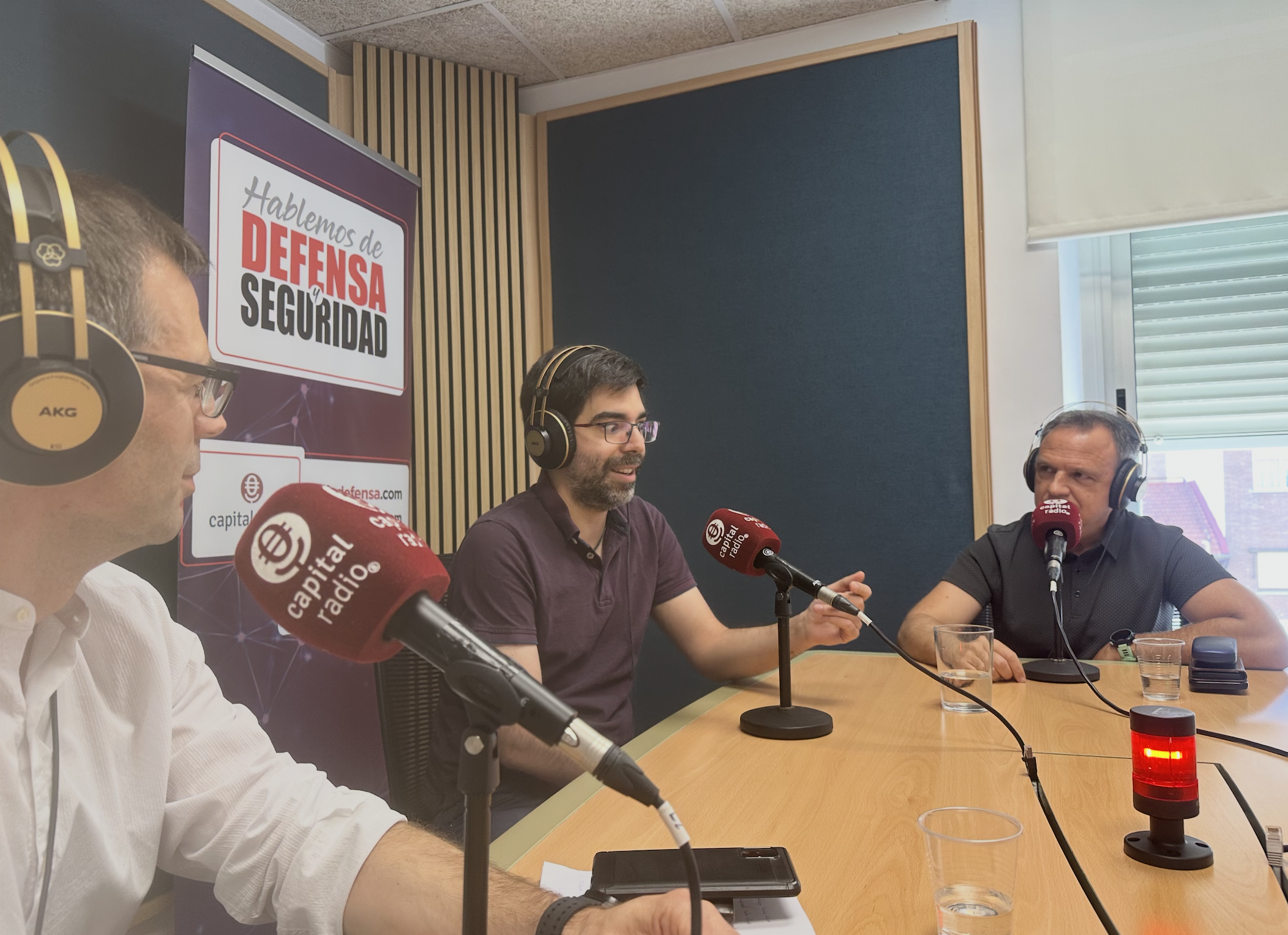 Juan Antonio B&eacute;jar (GMV), Sergio Tiraplegui (Sener) y Jos&eacute; Antonio Guerra (Hispasat) 