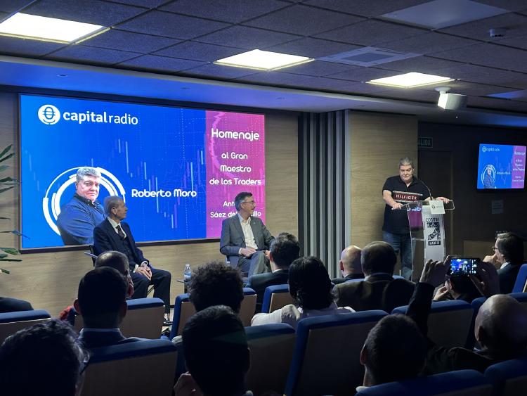 Intervención de Roberto Moro. Intervención de Roberto Moro.