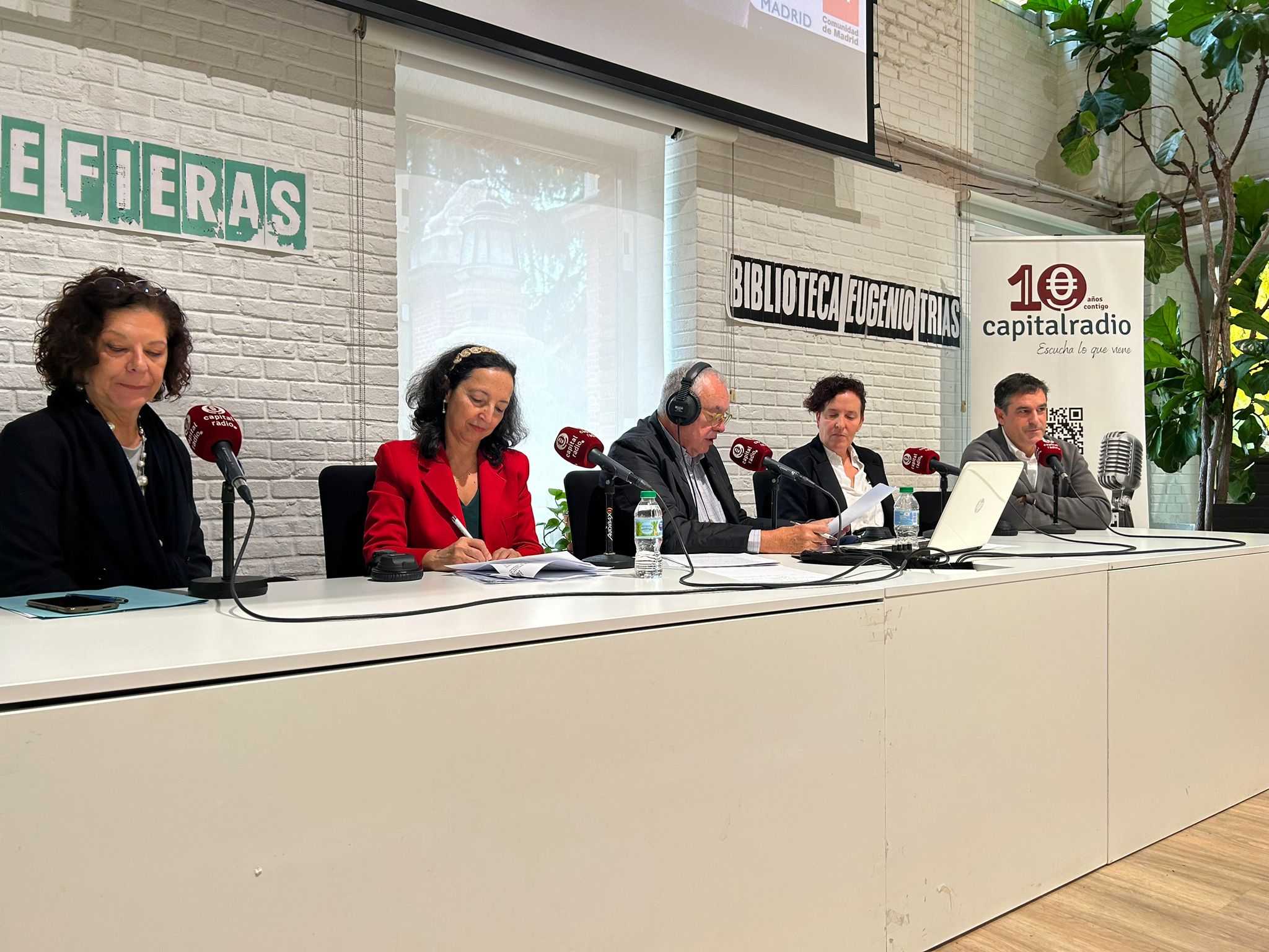 Luisa Cuevas, responsables de Relaciones Institucionales de Fundae y responsable de Universidad Pyme; María Antonia Aguado, subdirectora General de Relaciones Institucionales y Asistencia Jurídica del Servicio Público de Empleo (SEPE); Estefanía Caro, miembro de la Estructura Paritaria Sectorial de Economía e Industria por CCOO y responsable de Formación para el Empleo de la Federación Estatal de Servicios a la Ciudadanía de CCOO; y Javier Miranda, consultor de Educación, Formación y Talento en DigitalES. Luisa Cuevas, responsables de Relaciones Institucionales de Fundae y responsable de Universidad Pyme; María Antonia Aguado, subdirectora General de Relaciones Institucionales y Asistencia Jurídica del Servicio Público de Empleo (SEPE); Estefanía Caro, miembro de la Estructura Paritaria Sectorial de Economía e Industria por CCOO y responsable de Formación para el Empleo de la Federación Estatal de Servicios a la Ciudadanía de CCOO; y Javier Miranda, consultor de Educación, Formación y Talento en DigitalES.