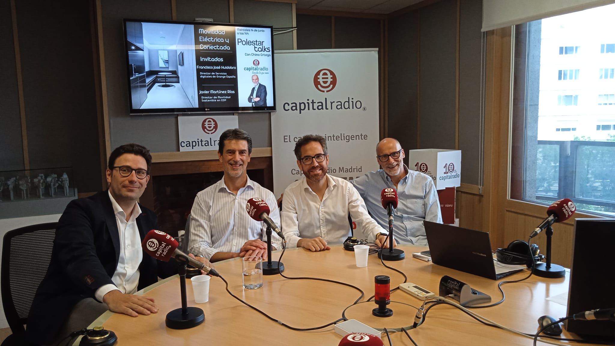 Javier Martínez Ríos, director de Movilidad Sostenible en EDP; Francisco José Huidobro, director de Servicios Digitales en Orange España; y Antonio Cristóbal, responsable de B2B de Polestar. Javier Martínez Ríos, director de Movilidad Sostenible en EDP; Francisco José Huidobro, director de Servicios Digitales en Orange España; y Antonio Cristóbal, responsable de B2B de Polestar.