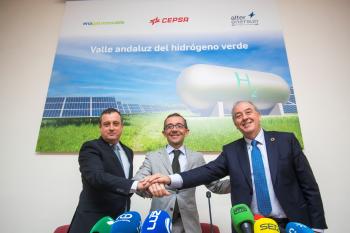 Luis Iglesias, COO de Enagás Renovable, Joaquín Rodríguez, director de hidrógeno de Cepsa y José Luis Morlanes, consejero delegado de Alter Enersun